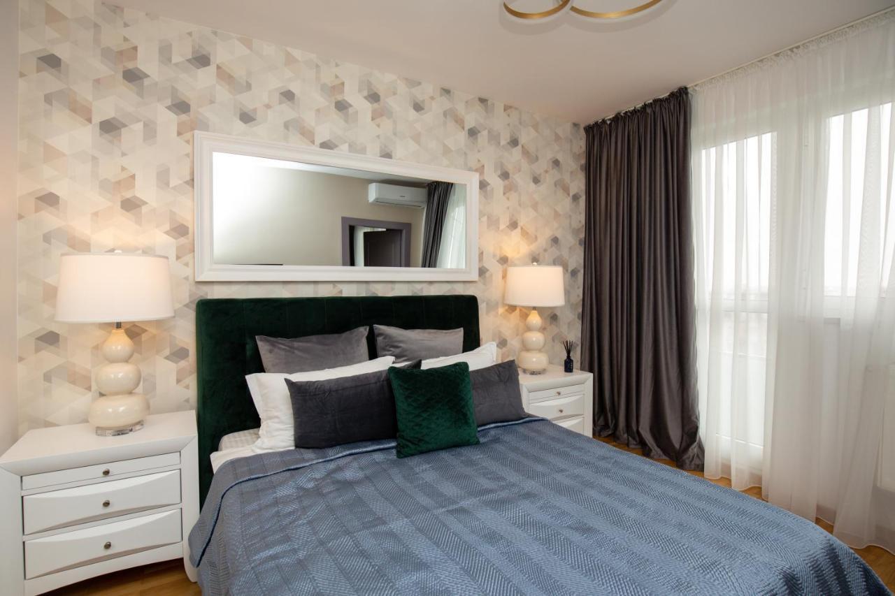 Metropole Apartments Royal Ateneum Bukarest Eksteriør billede